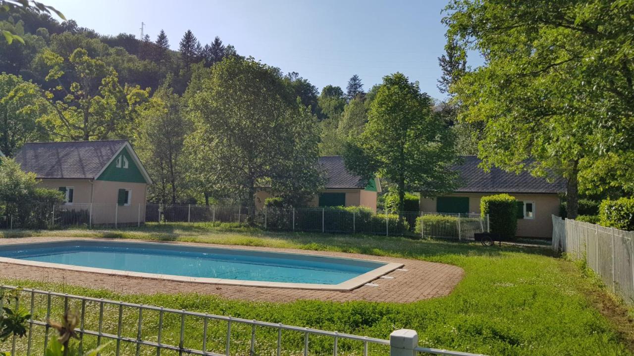 Village De 19 Gites Avec Piscine Et Restaurant, Grand Vabre Nature Conques Exterior foto