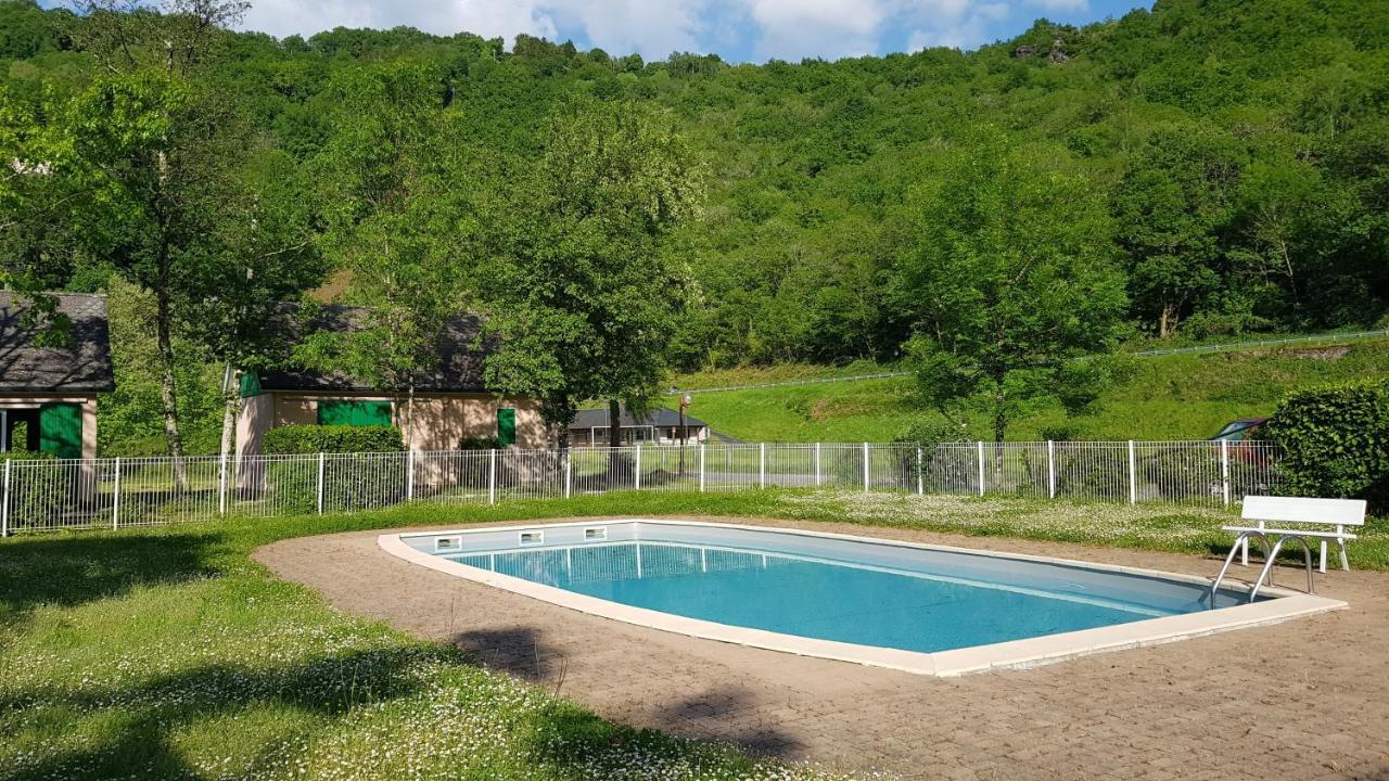 Village De 19 Gites Avec Piscine Et Restaurant, Grand Vabre Nature Conques Exterior foto