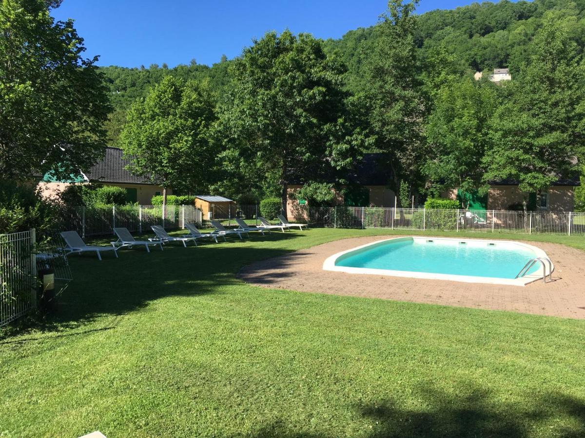 Village De 19 Gites Avec Piscine Et Restaurant, Grand Vabre Nature Conques Exterior foto